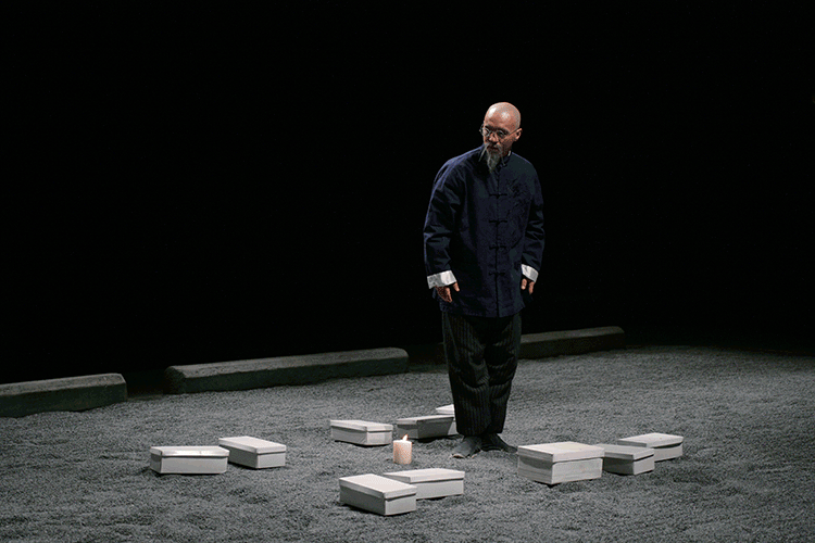 LA TRILOGIE DES DRAGONS, Mise en scène Robert Lepage