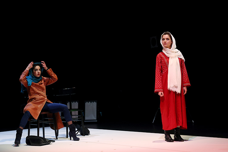 QUI M'APPELLE, Composition musicale, mise en scène, dramaturgie, Maguelone Vidal