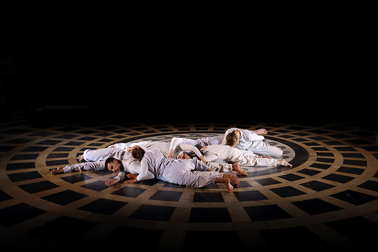 AÏE, écriture et mise en scène Attica GUEDJ