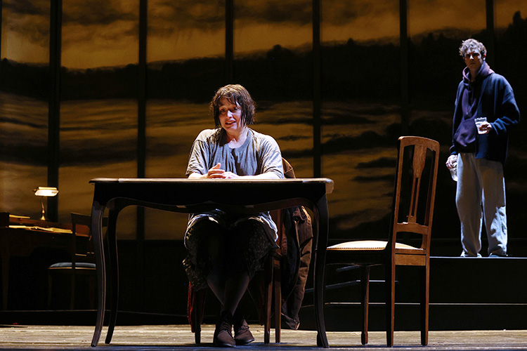 UNE MOUETTE d'après Anton Tchekhov, adaptation et mise en scène Elsa Granat